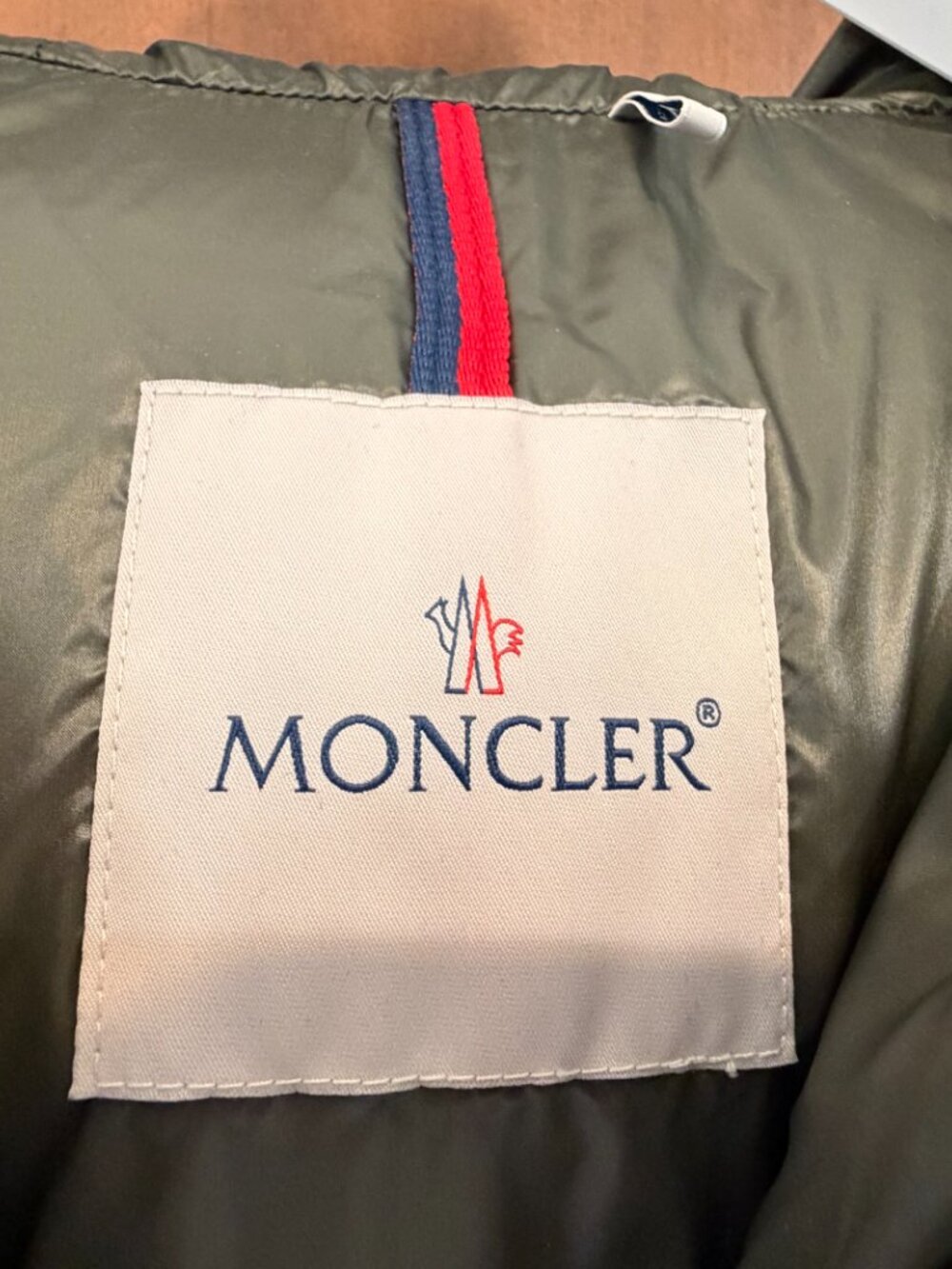 Moncler Chambon Short Down Jacket -Green - Picture 5 of 13